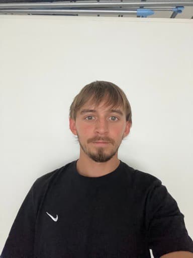 Tomas V.